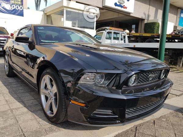 Mustang  impecable CRÉDITO