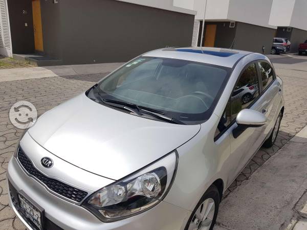 Kia rio COMO NUEVO