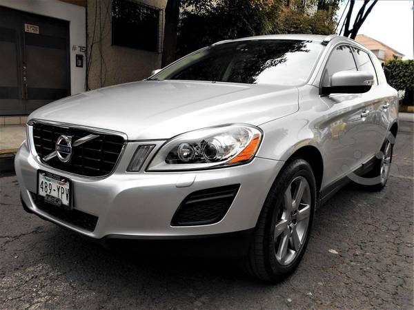 VOLVO XC60 T5 4 CILINDROS GPS DVD 29 Mil Kms