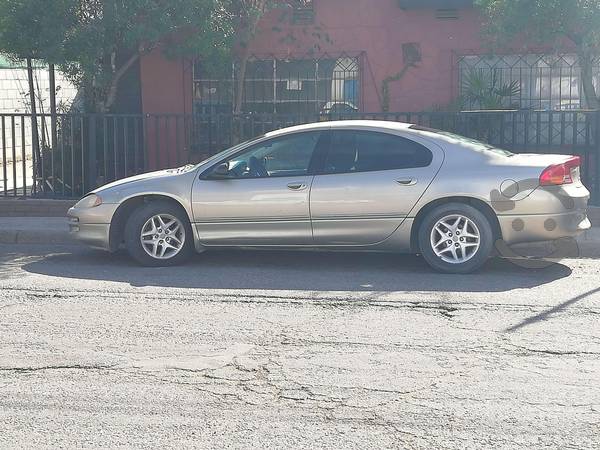 Dodge intrepid  fronterizo