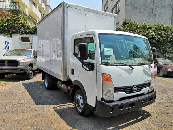 impecable Nissan cabstar