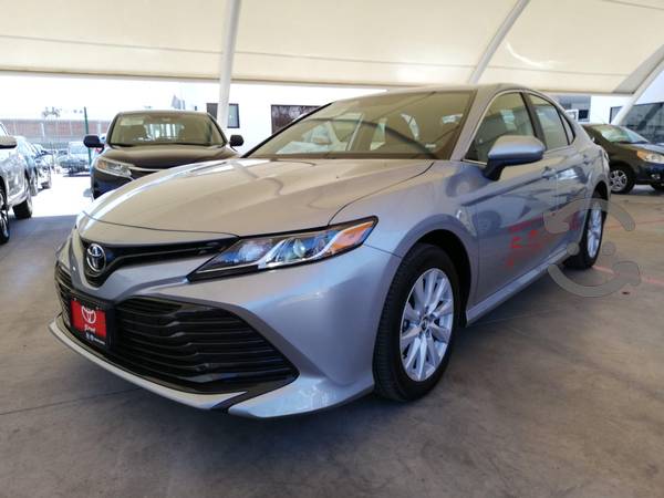 Demo Toyota Camry Le 