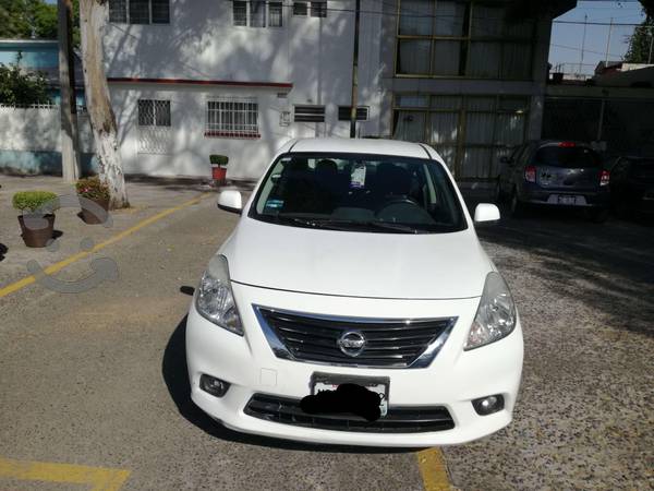 Versa en excelente condiciones