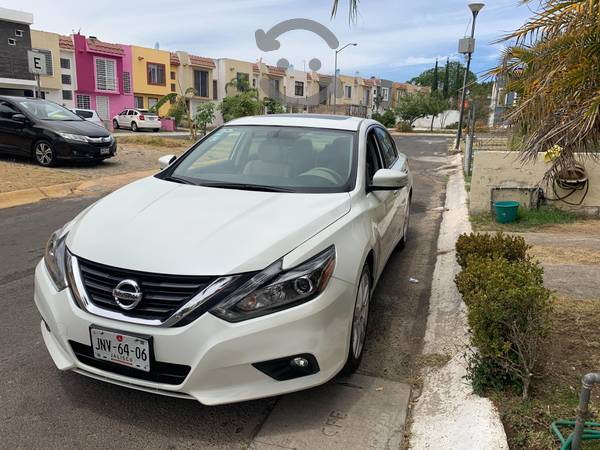 Altima impecable 3.5 v6