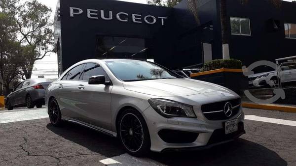 Mercedes Benz Clase CLA 250 Turbo Color Plata 