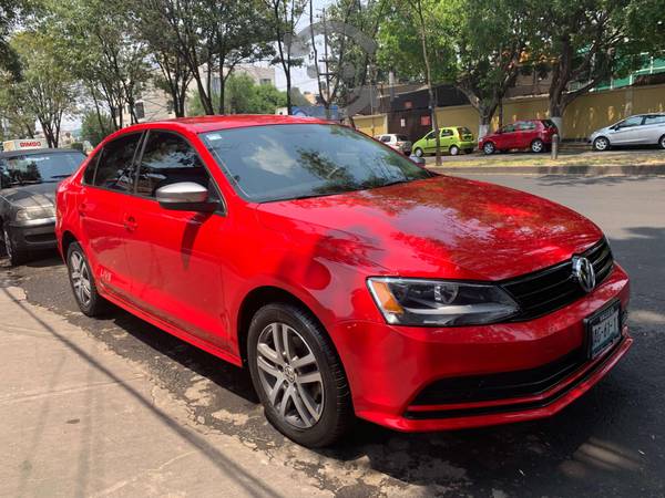 Volkswagen Jetta Live Impecable 5Vel 4 Cilindros