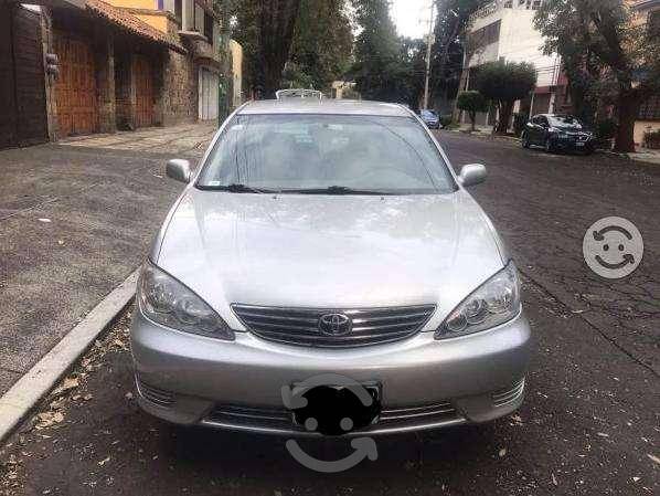 Toyota Camry LE  Cil