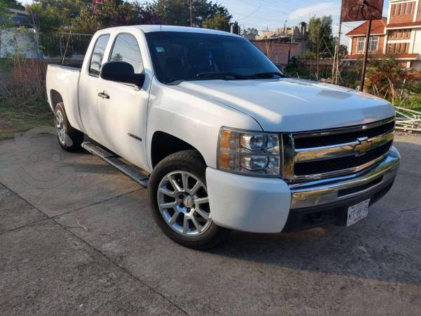 Chevrolet silverado  aa impecable