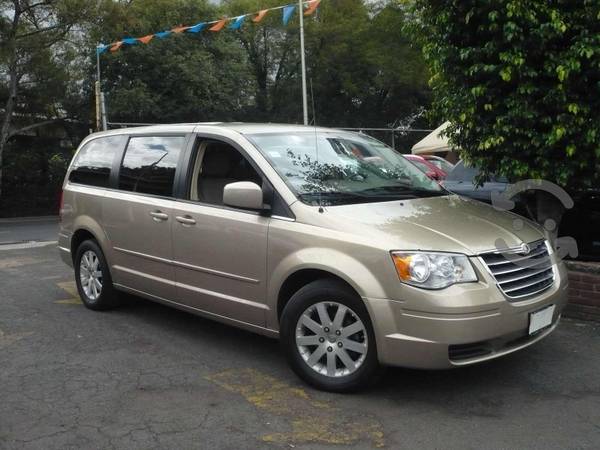 Town and country equipada dvd cd electrica