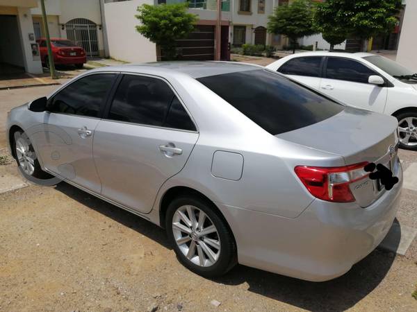Toyota camry  LE motor 2.5
