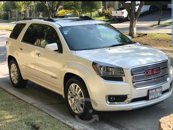 Acadia Denali  Como Nueva 1 Dueño Sin Detalles