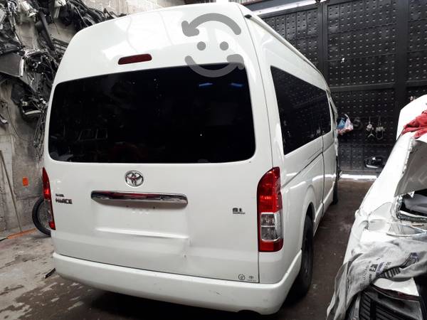 TOYOTA HIACE 