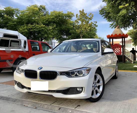 BMW 320i blanco