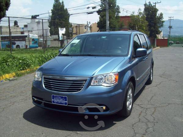 Town country,cam y sen reversa,pts electricas,impe