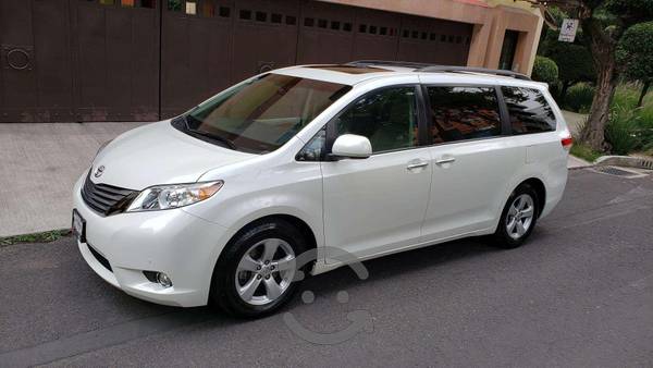 Sienna limited unico dueño impecable