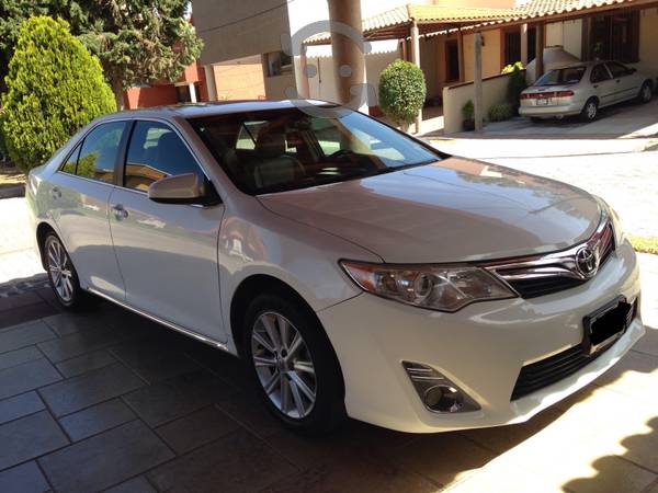 Toyota Camry XLE  L4 6AT
