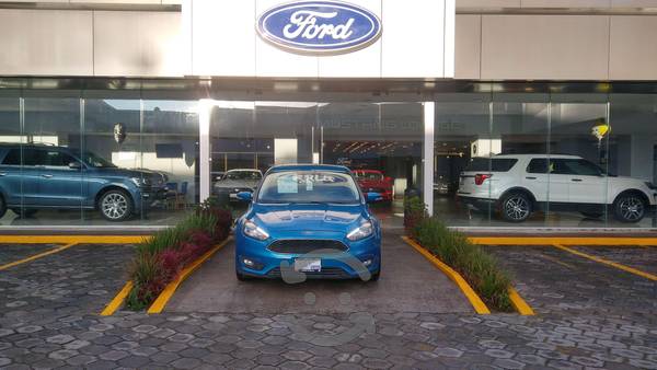 Ford focus sedan  luxury plus