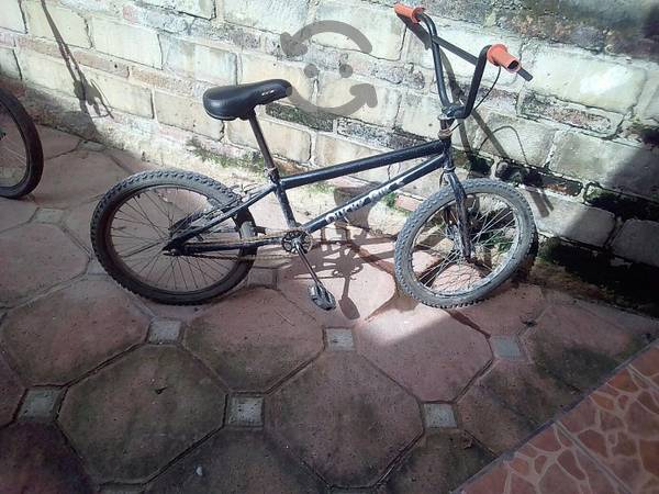 vendo bicicleta tipo bmx