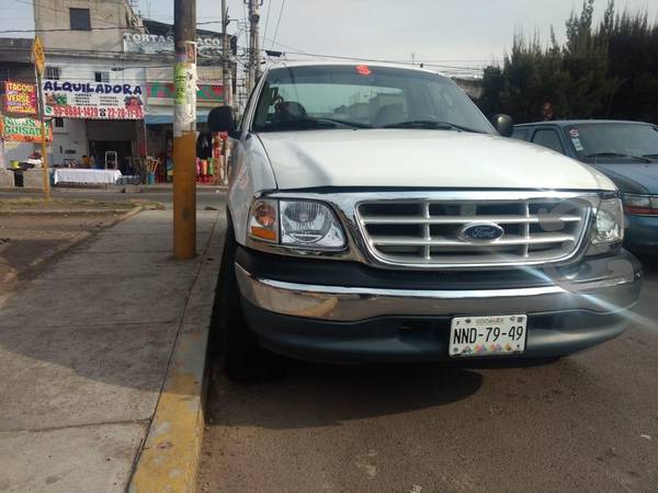 ford F150 blanca