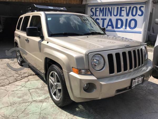 Jeep Patriot  SPORT AUTOMÁTICO COMO NUEVO