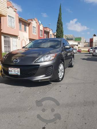 Excelente Mazda 3