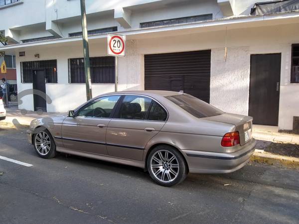BMW 528 Sahara Modelo  Piel Quemacocos