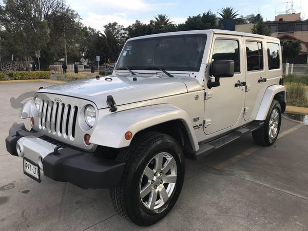 Jeep Wrangler  Unlimited Sahara 4x4 impecable!