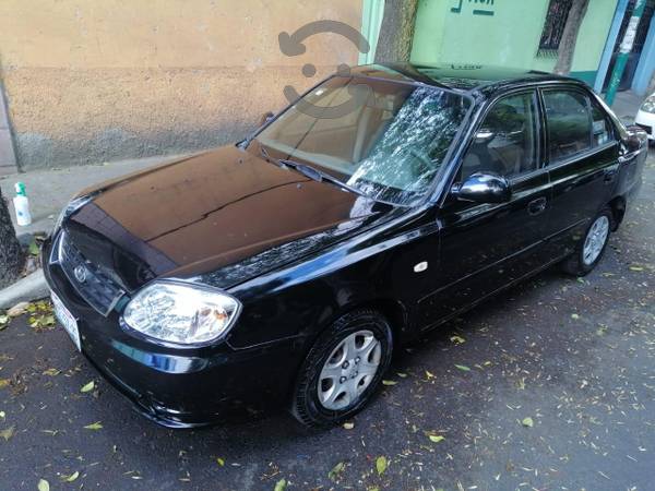 Hyundai Verna  Semiequipado