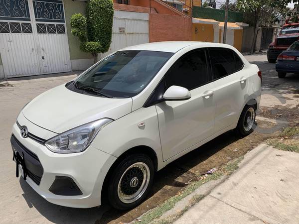 Hyundai Grand i10 Sedan Automático