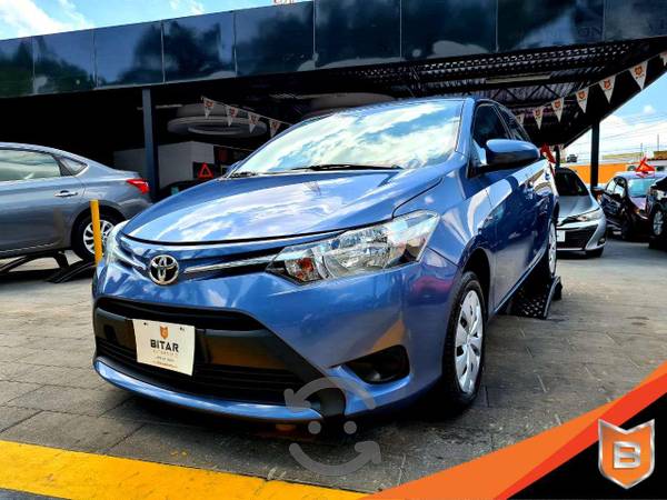 Toyota yaris core sedan  en Zapopan, Jalisco por $