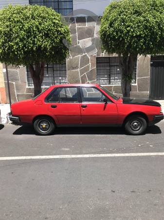 Renault 18 antiguo en Iztapalapa, Ciudad de México por