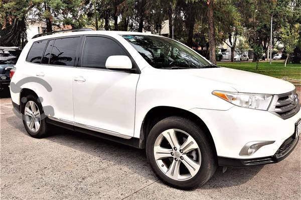 Toyota highlander  sport premium impecable en Zapopan,