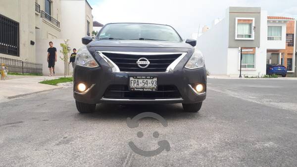 Nissan Versa Advance 1.8 TM en Saltillo, Coahuila por