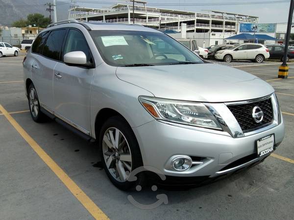 Nissan Pathfinder  Exclusive 4x4 At en Monterrey,