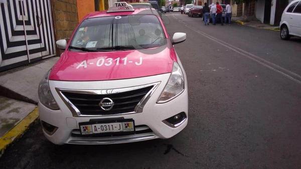 Placas de taxi en regla a tratar en Cuajimalpa de Morelos,