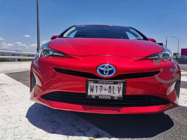 Toyota prius premium automatico factura agencia en Tlalpan,