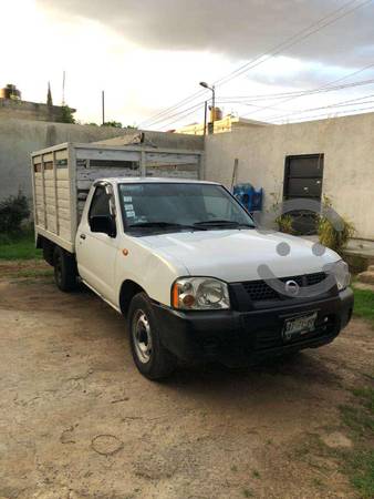 Nissan np 300 estaquitas  en Cuajimalpa de Morelos,