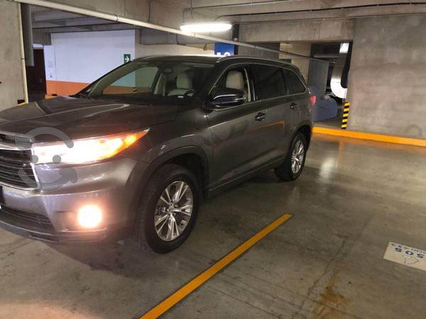 Toyota Highlander  xle impecable en Miguel Hidalgo,