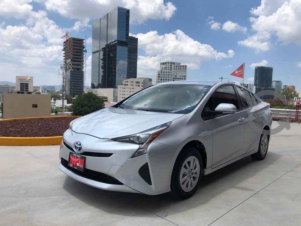 Toyota Prius p Base Hibrido L4/1.8 Aut en Guadalajara,