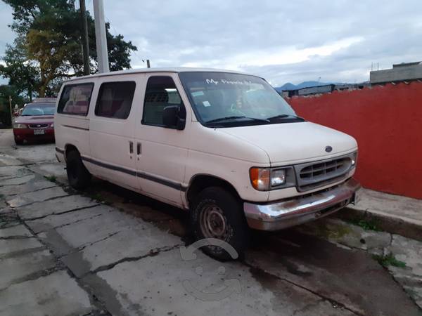 Ford Econoline  en Naucalpan de Juárez, Estado de