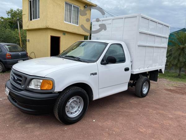 Ford f150 estándar v6 con clima en Jojutla, Morelos por