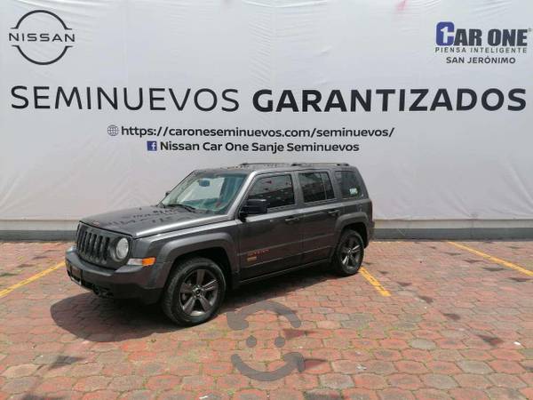 Jeep patriot 65 aniversario en Coyoacán, Ciudad de México