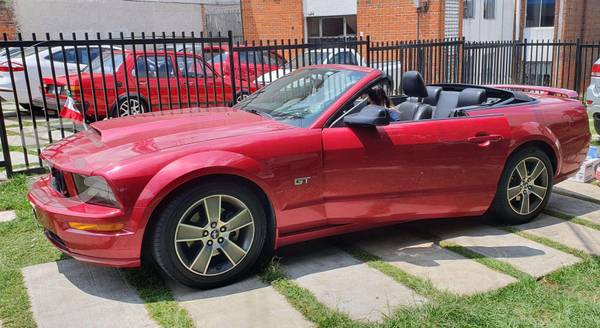 Precioso Mustang convertible v8 en Gustavo A. Madero, Ciudad