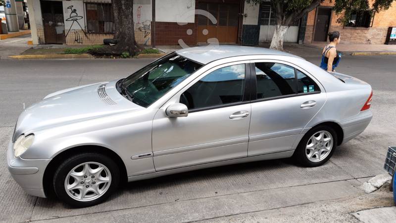 4 cilindros, C-230, Mercedes Benz, original en Guadalajara,