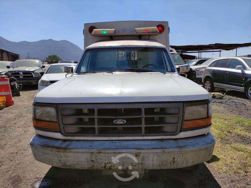 FORD F-250 CONVERSION AMBULANCIA XL 8 CILINDROS en