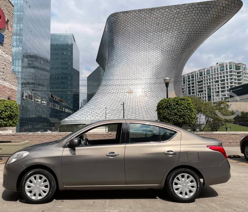 Nissan Versa  estandar en Miguel Hidalgo, Ciudad de