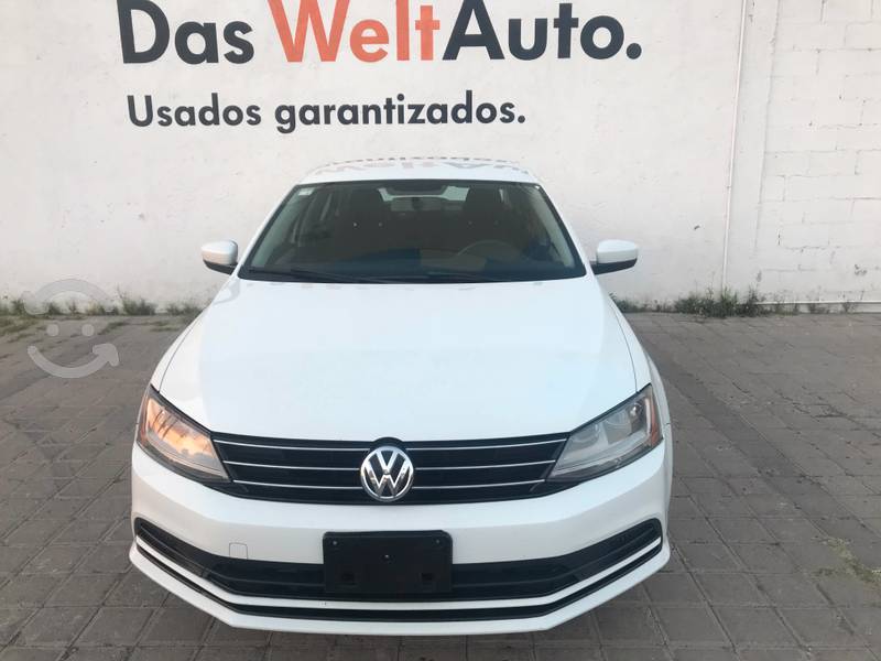 VW Jetta trendline  automático en Querétaro,