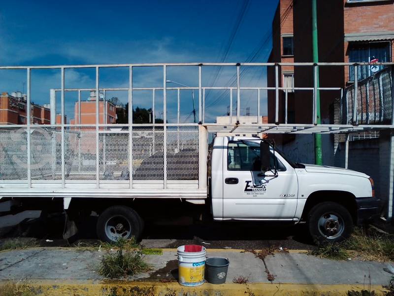 Camioneta lista para trabajar en Cuautitlán Izcalli, Estado