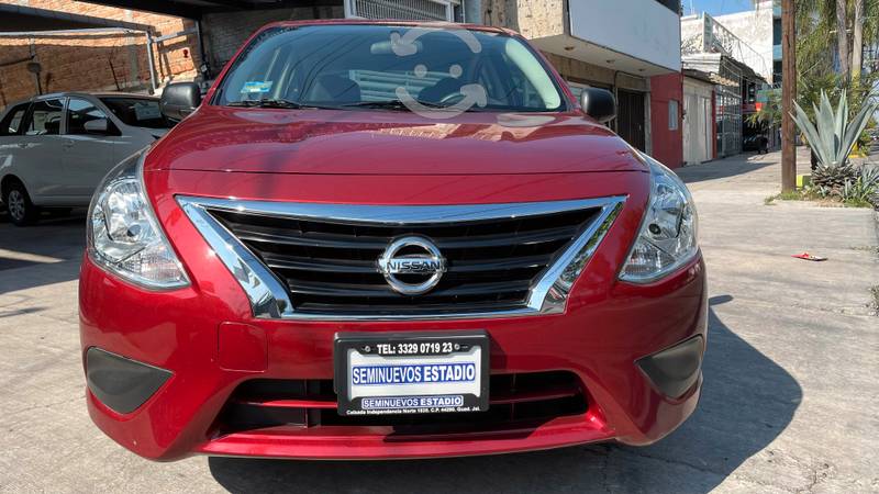 Nissan versa drive  factura original en Guadalajara,