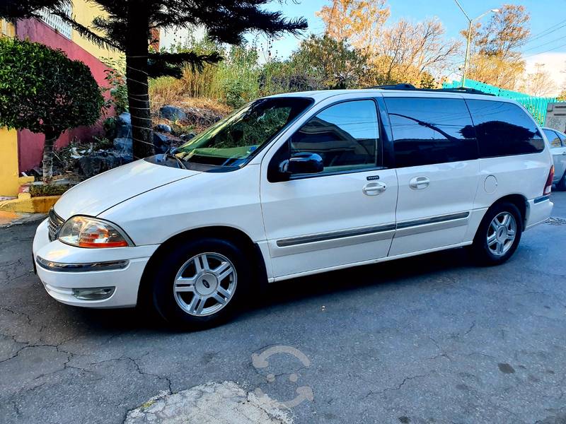 Ford windstar equipada impecable nacional en Coyoacán,